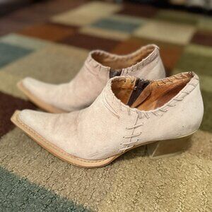 Leather Women's Snip Toe Western Boot 8 M & 20% OFF if you buy 4 items I sell !